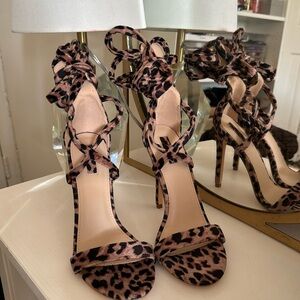 Women leopard heels
